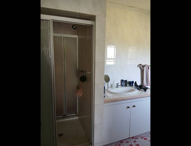 2 BEDROOM APARTMENT FOR SALE IN KEY WEST ESTATE